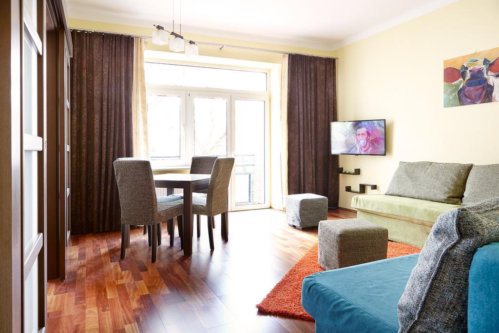 Lovely Funky Flat Near Royal Park Warsaw Exterior photo